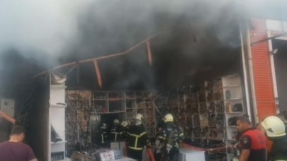 Şanlıurfa Evren Sanayide yangın paniği