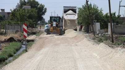 BÜYÜKŞEHİR, EYYÜBİYE’DE KIRSAL MAHALLE YOLLARINI YENİLİYOR