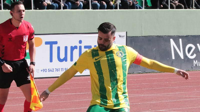 Şanlıurfaspor'da 'Kaptan gitsin mi kalsın mı?' tartışması