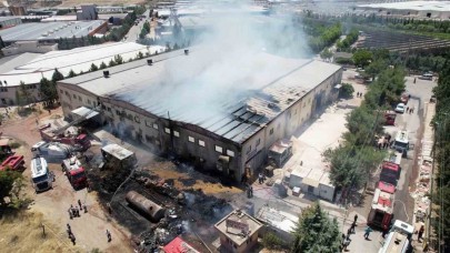 Fabrika yangını kontrol altına alındı