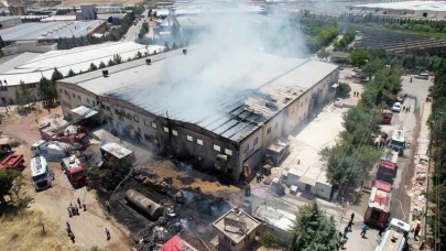 Fabrika yangını kontrol altına alındı