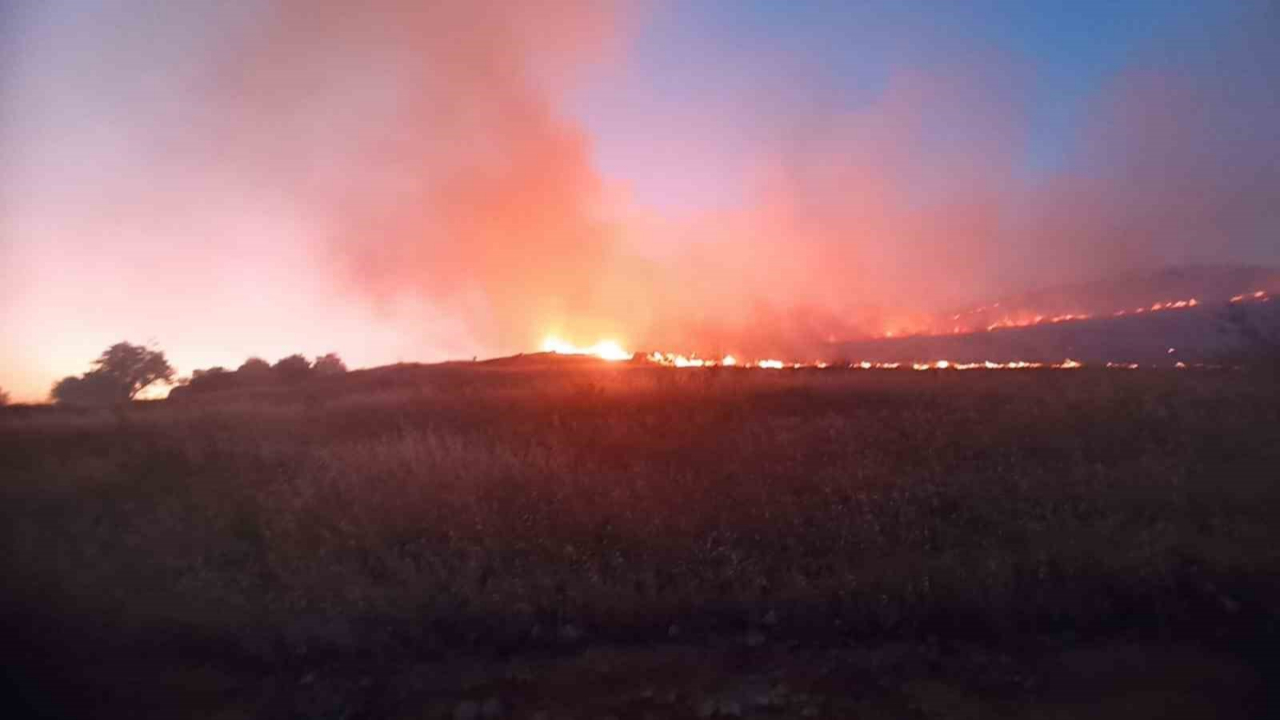 Dağlık alanda çıkan yangın söndürüldü