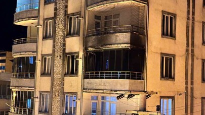 Apartmanda çıkan yangın paniğe neden oldu