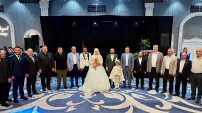 Siyaset ve İş Dünyasını Bir Araya Getiren Düğün