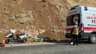 Kontrolden çıkan motosiklet devrildi: 1 ölü, 1 yaralı