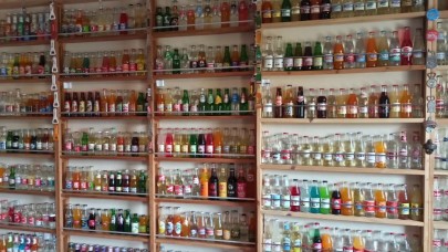 Hediye edilen gazoza yüzlercesini ilave ederek koleksiyon yaptı