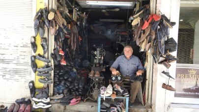 Yemeni ustası, baba mesleğini yıllardır sürdürüyor