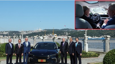 Cumhurbaşkanı Erdoğan, Togg’un yeni modeli T10F’yi test etti
