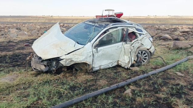 Diyarbakır-Şanlıurfa yolunda otomobil takla attı