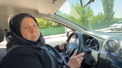 İnat Etti, Pes Etmedi! Hülya Sungur 12. Denemede Ehliyeti Aldı