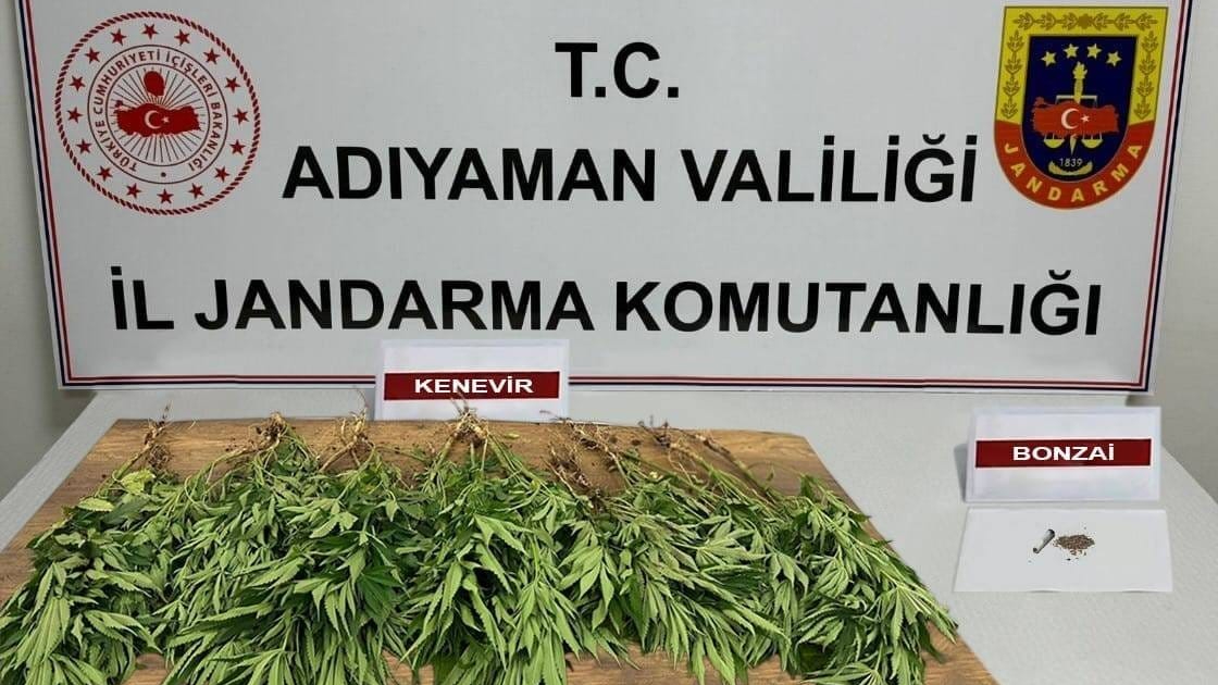 Jandarma ekipleri uyuşturucuya geçit vermiyor
