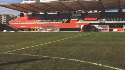Faruk Çelik Stadyumu 14 Eylül'e hazırlanıyor
