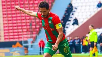 Şanlıurfaspor Amedspor'un eski kaptanıyla el sıkıştı