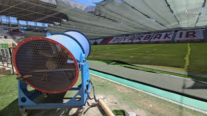 Amedspor'un stadında çimler böyle korunuyor