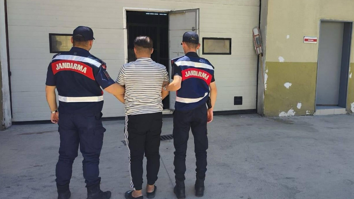 Uyuşturucu suçundan kesinleşmiş cezayla aranan şahıs yakalandı