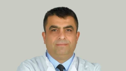 2 yaşındaki bebeğin böbreğindeki taş kapalı yöntemle alındı