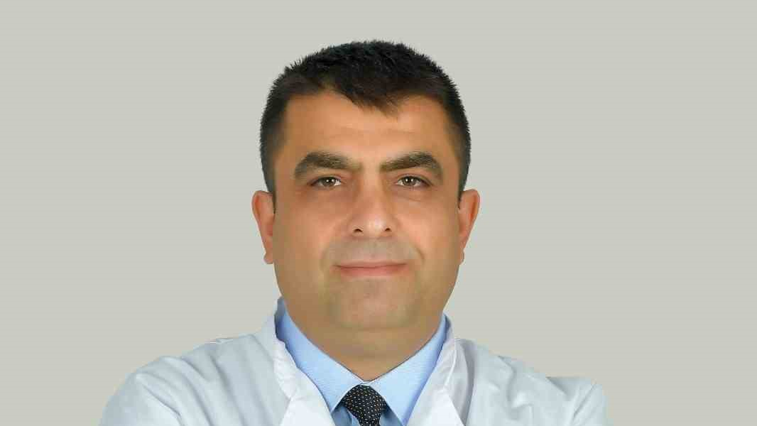 2 yaşındaki bebeğin böbreğindeki taş kapalı yöntemle alındı
