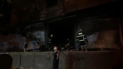 Havai fişek deposunda yangın paniği