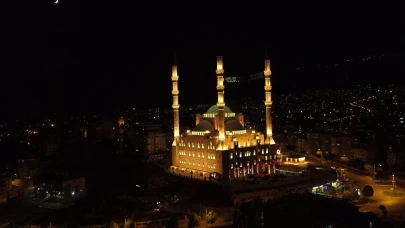 15 Temmuz Gecesi Gökyüzü Selâ ile Yankılanacak!