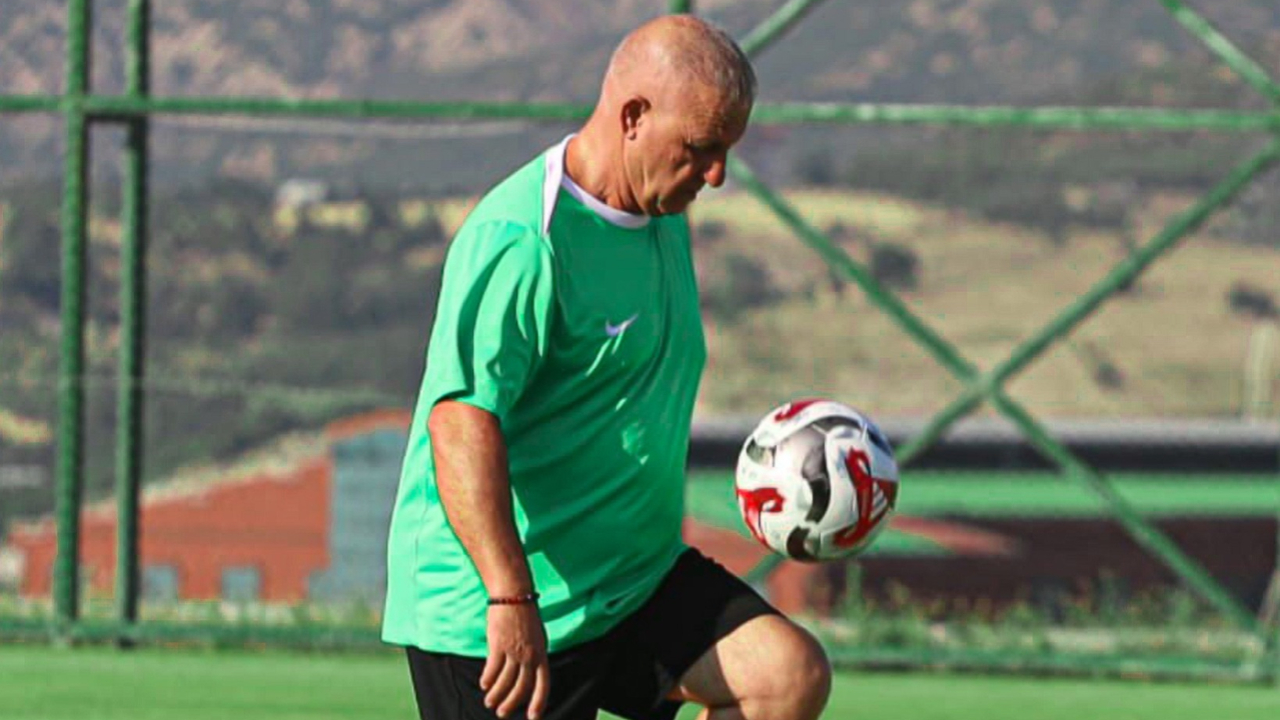 Mesut hocanın keyfi yerine geldi