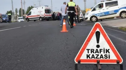 Şanlıurfa'da Dehşet Anları! Pikap, Sulama Aracının Altına Girdi