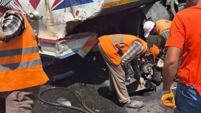 Şanlıurfa otomobil sulama tankerine çarptı: 1 ölü