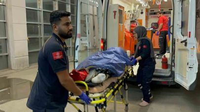 Adıyaman’da Traktör Bahçe Kapısını Devrirdi