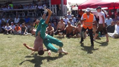 Pehlivan Rakibini Karıştırınca Olanlar Oldu
