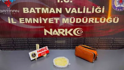 Hava yolu ile gelen yolcunun üzerinden uyuşturucu çıktı