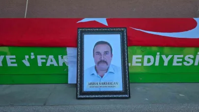 Trafik kazasında hayatını kaybeden belediye başkanı, son yolculuğuna uğurlandı