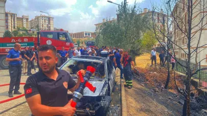 Park halindeki araç alev topuna döndü, facianın eşiğinden dönüldü