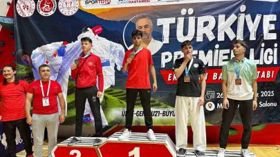 Urfa'lı şampiyon memlekete döndü