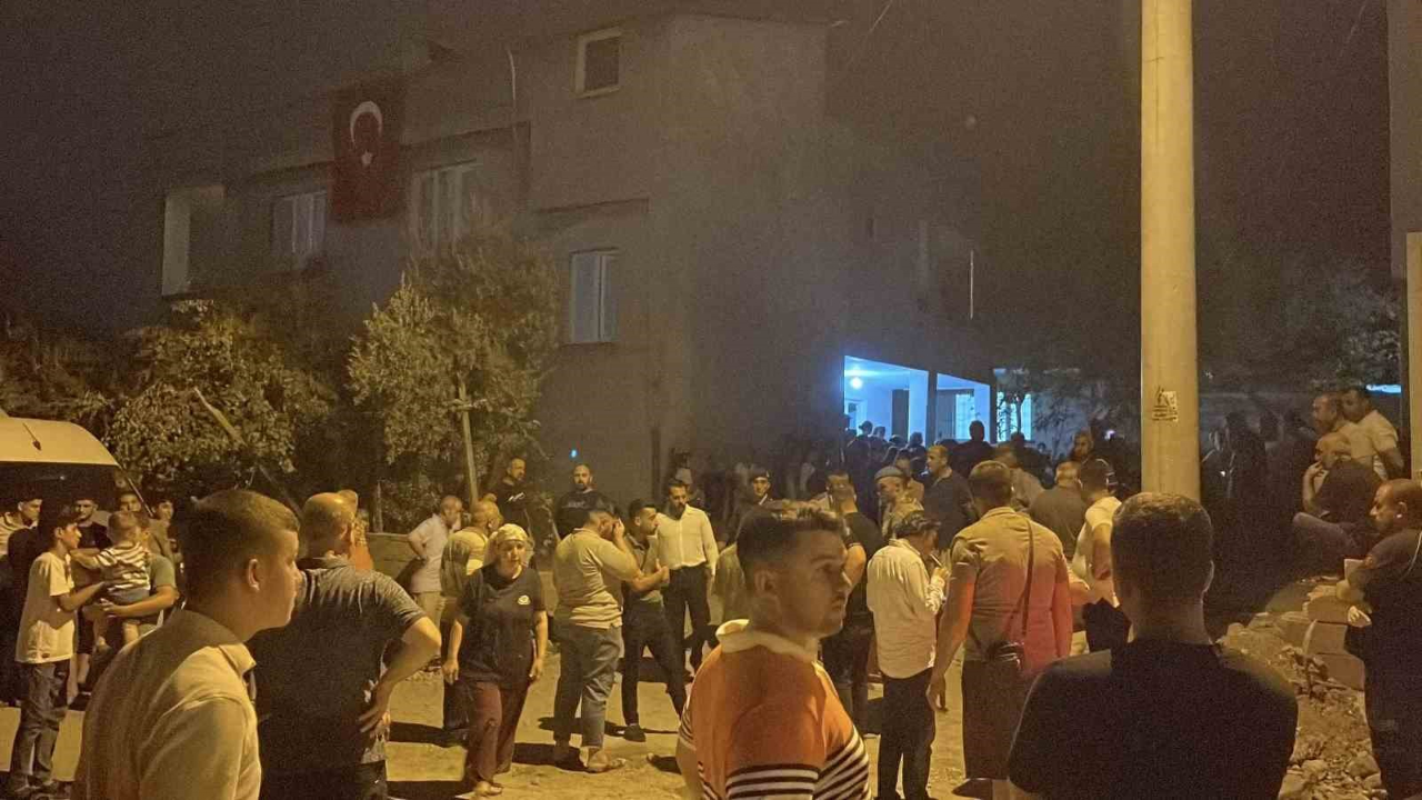 Şehit ateşi düştü, baba ocağına Türk bayrağı asıldı