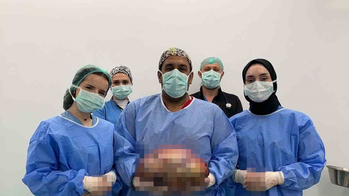 Şişlik sandığı şey 10 kilo kitle çıktı
