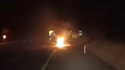 Seyir halindeki tanker yandı