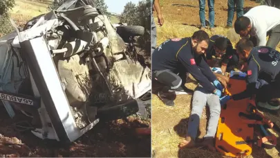 Şanlıurfa'da kaza: Paramparça olan araçtan sağ çıktı
