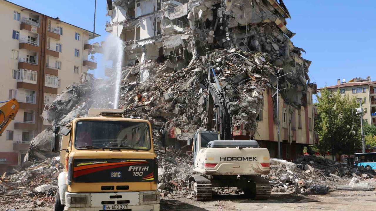 Kentsel dönüşüm devam ediyor