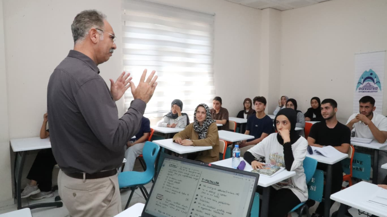 Başkan Mehmet Kuş, her türlü destek sözü verdiği gençlerden tek bir şey istedi