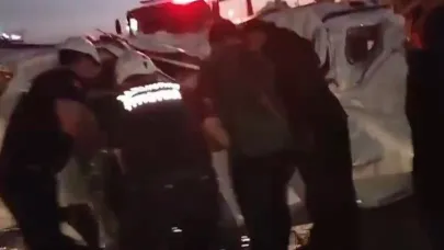 Şanlıurfa - Mardin karayolunda zincirleme trafik kazası (VİDEO)