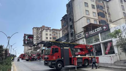 5 katlı binada çıkan yangın çıktı: 23 kişi dumandan etkilendi.