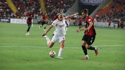 Galatasaray, lige 3 puanla başladı