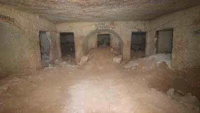 Suruç'ta bulunan "kaya mezarı" kayıt altına alındı