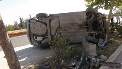 İki otomobil çarpıştı: 2 yaralı