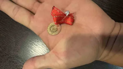 Bulduğu çeyrek altını polise teslim etti