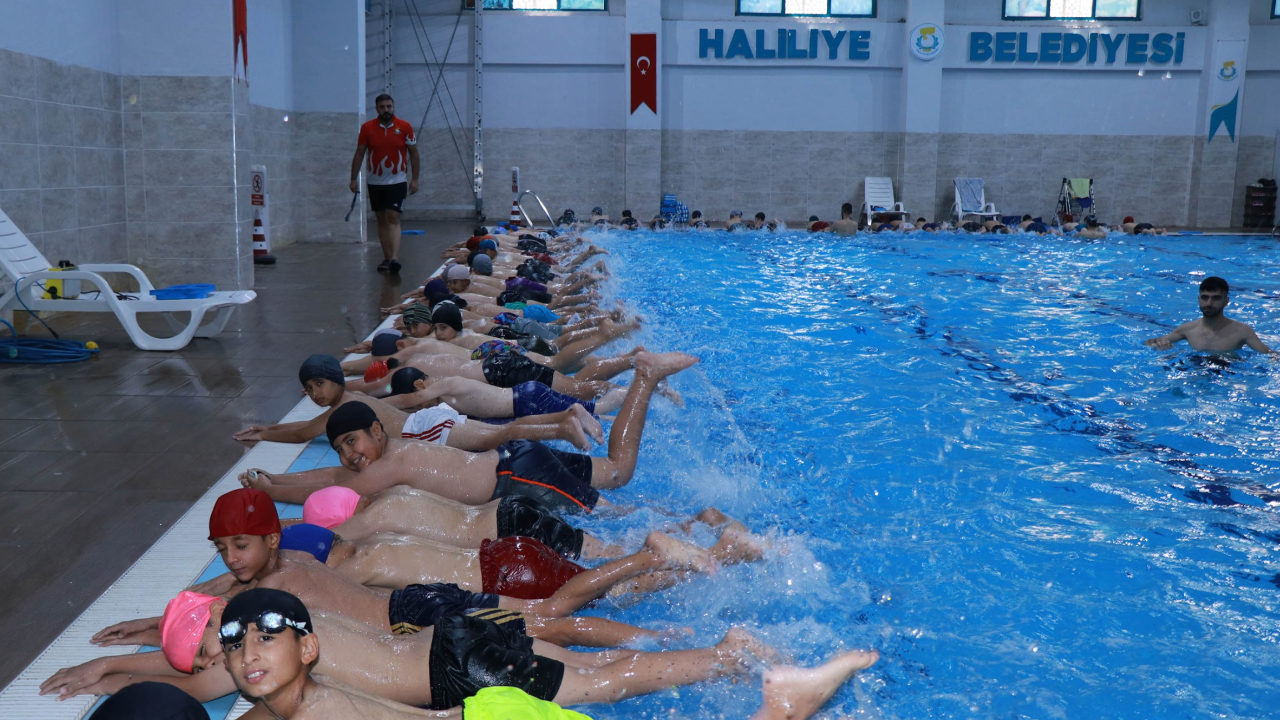 Havuz Keyfi Haliliye'de çocukların ve gençlerin yüzünü güldürdü