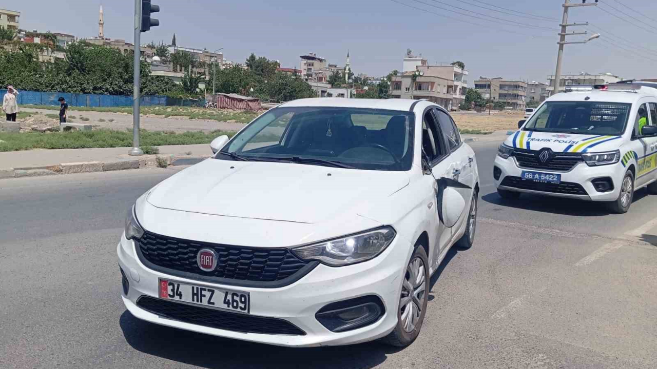 Otomobil ile motokurye çarpıştı: 1 yaralı