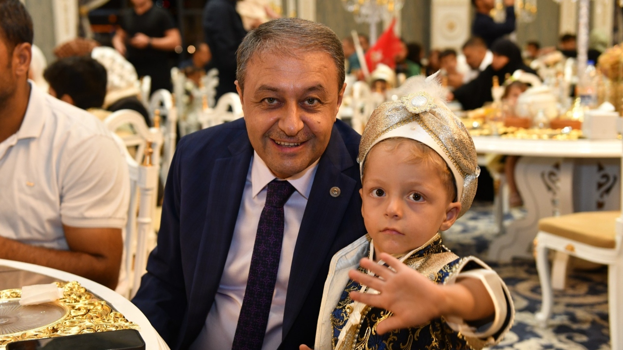 Vakıflardan Urfa'da toplu sünnet şöleni