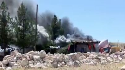 Köy evinde yangın çıktı