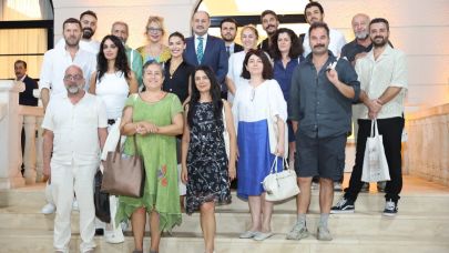 “Halef: Köklerin Çağrısı” oyuncuları Başkan Gülpınar’la buluştu