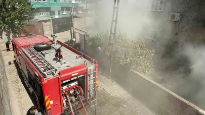 Ev yangınında 2 kişi dumandan etkilendi